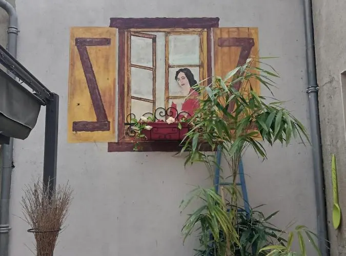 Le Labyrinthe Du Peintre Apartment *